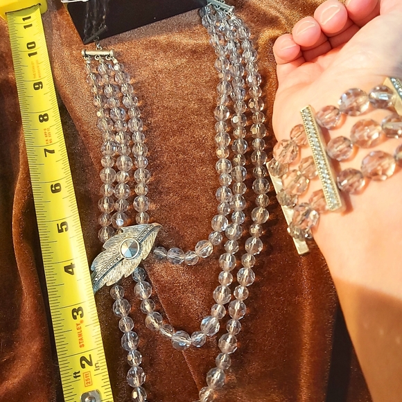 🤡2 for $40 Beaded necklace and bracelet - Picture 3 of 4
